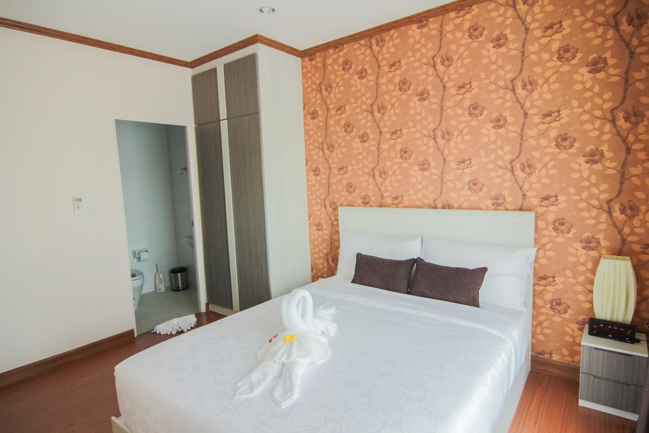 Tada Condotel Buriram Exteriör bild