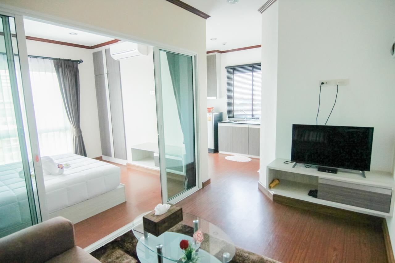 Tada Condotel Buriram Exteriör bild