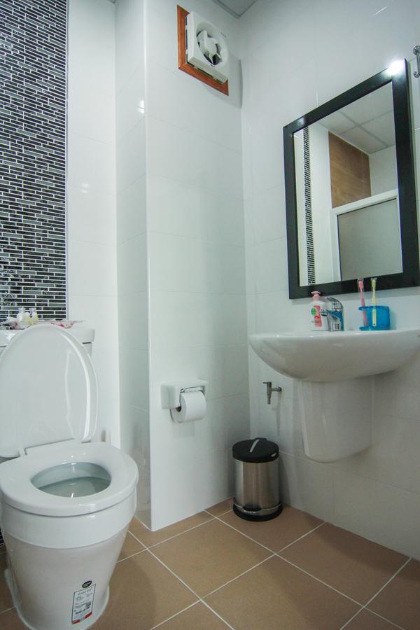 Tada Condotel Buriram Exteriör bild