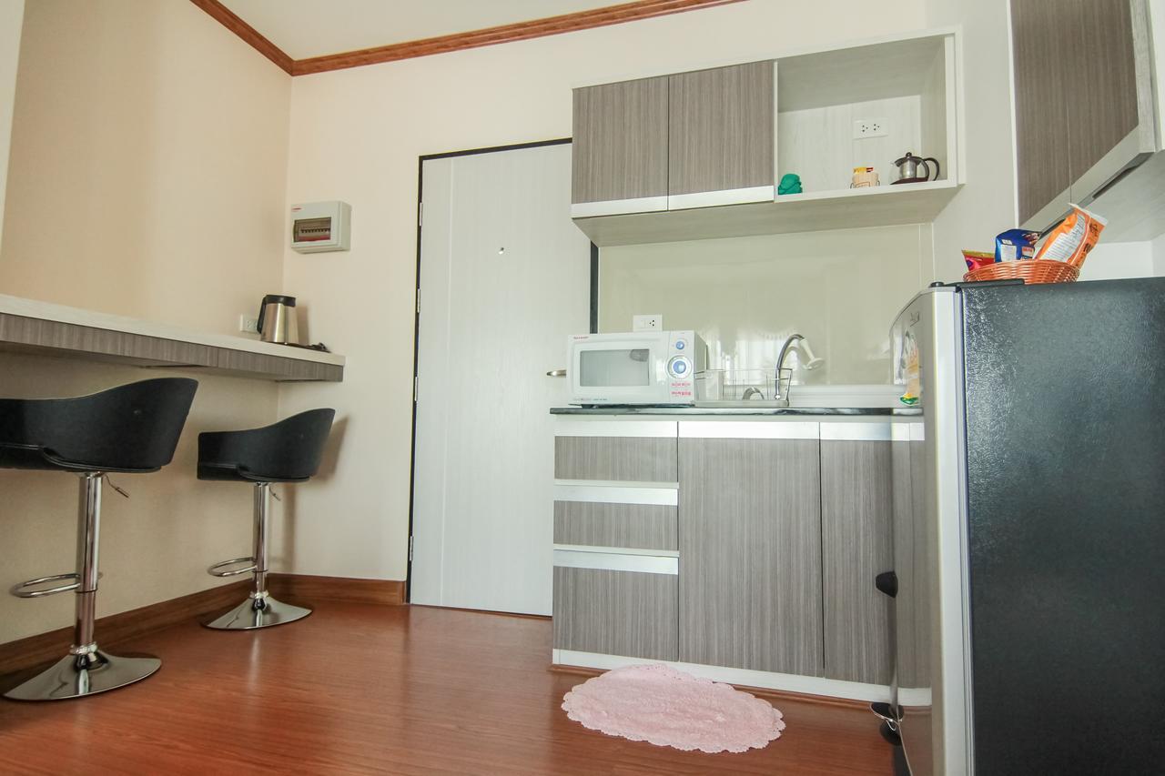 Tada Condotel Buriram Exteriör bild