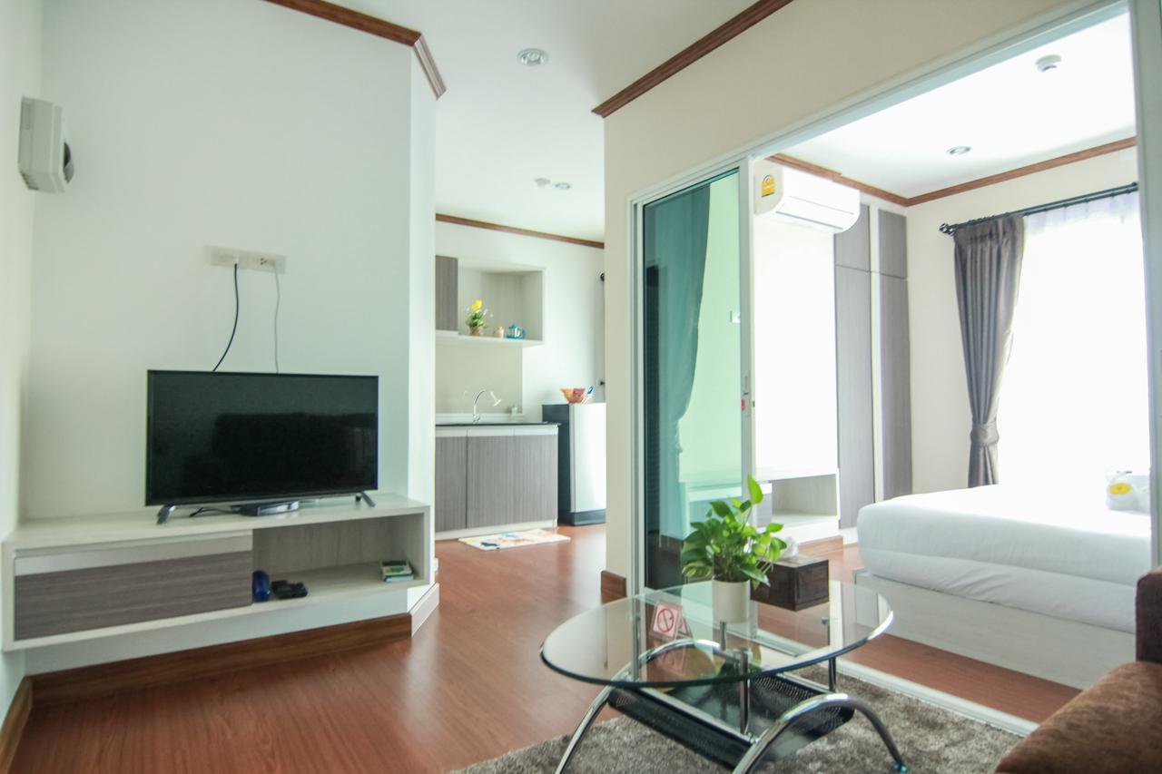 Tada Condotel Buriram Exteriör bild