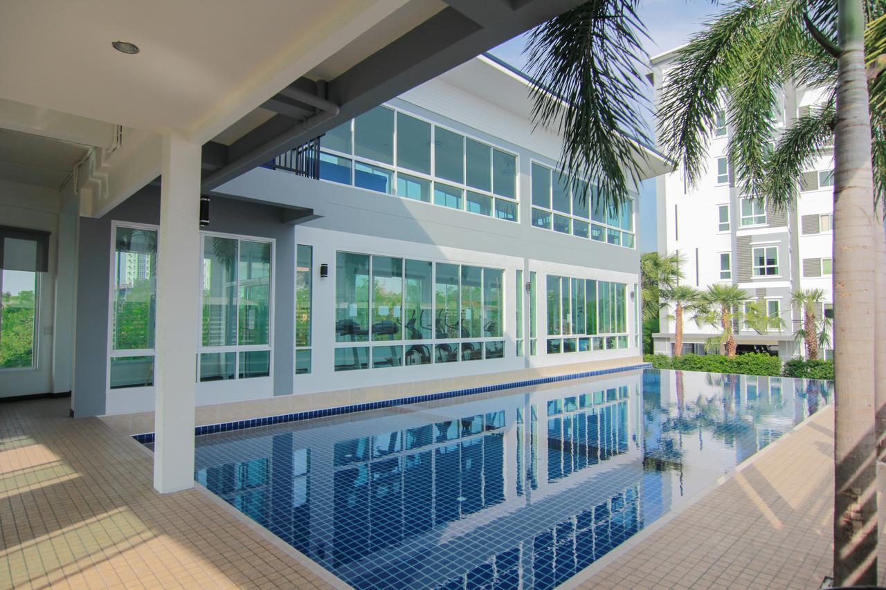 Tada Condotel Buriram Exteriör bild
